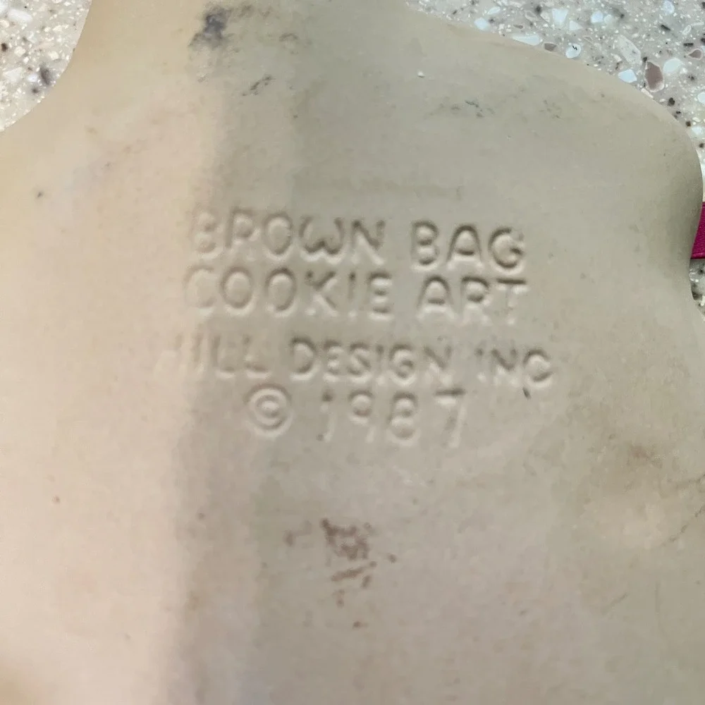 Brown Bag Cookie Art Angel Heart Mold Tan 1987‎ Hill Design Ceramic